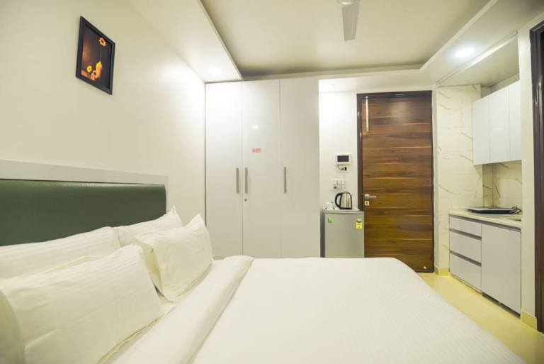 Apartment Sector 42