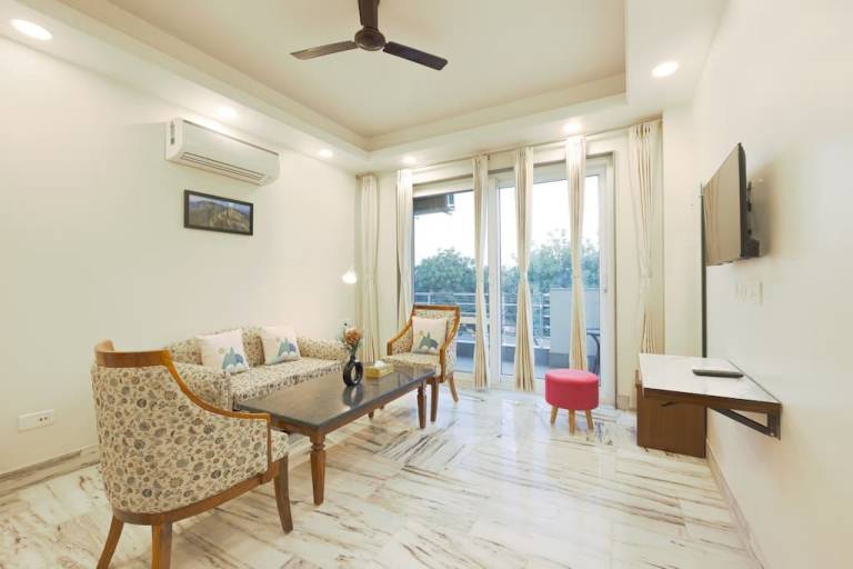 Apartment  Sector 43